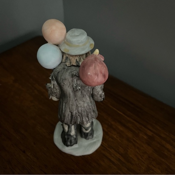 Vintage FLAMBRO Collection 5" Emmett Kelly Jr. Hobo Clown With Balloons - Picture 5 of 7